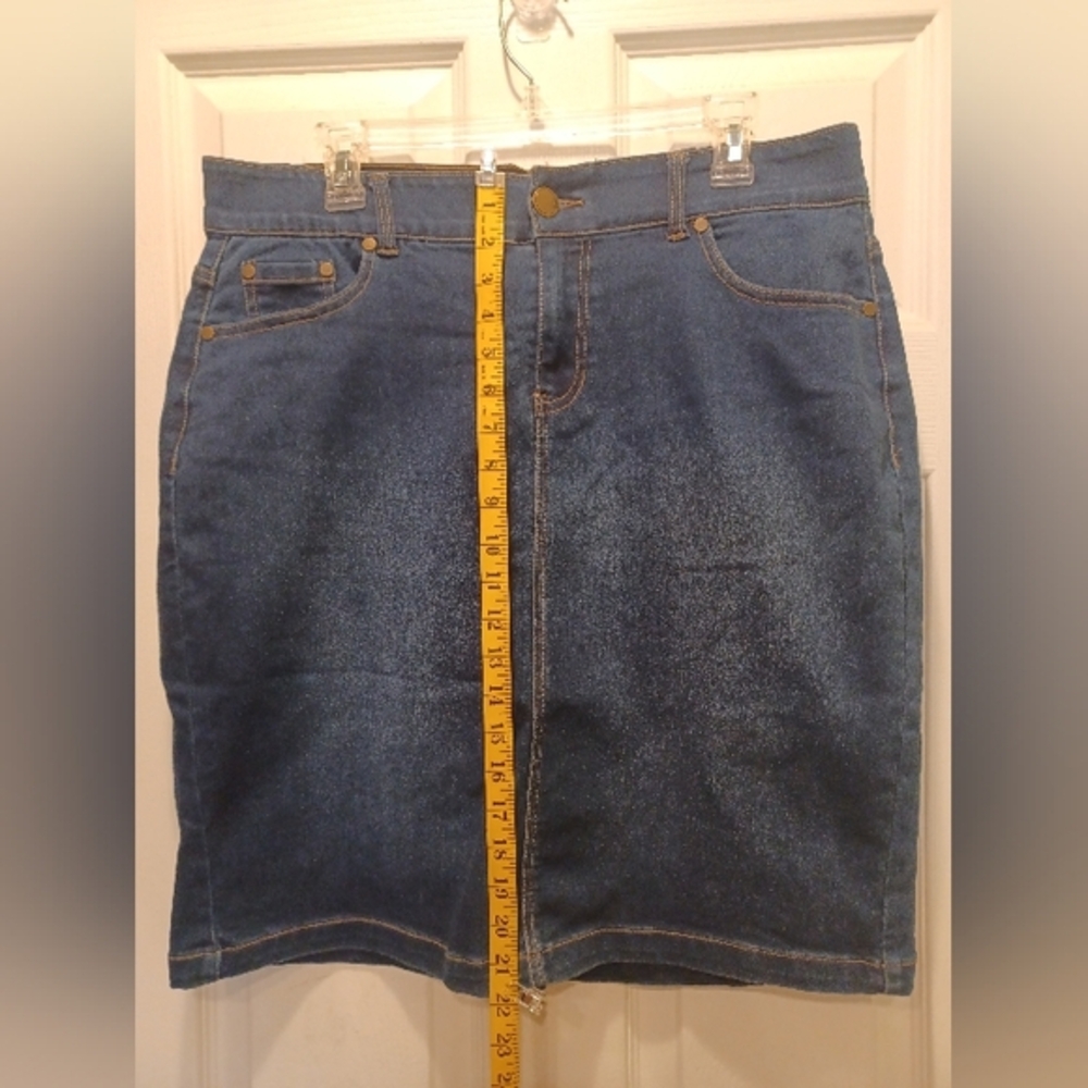 Avenue Skirt- NWT